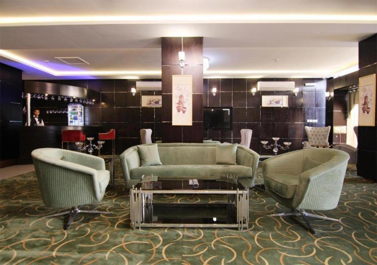 هذا منزلى الحمراء Riyadh Exterior photo