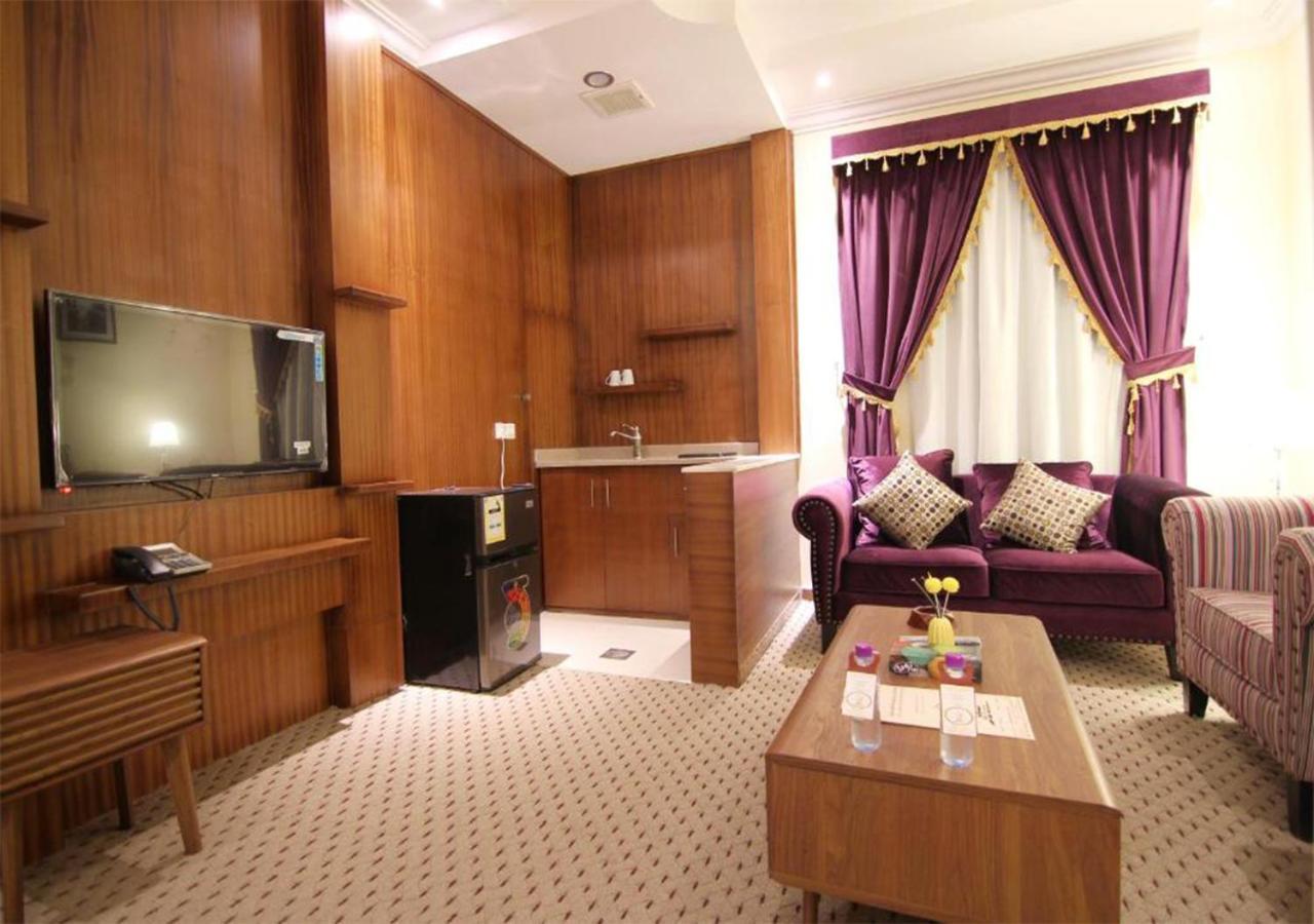 هذا منزلى الحمراء Riyadh Exterior photo