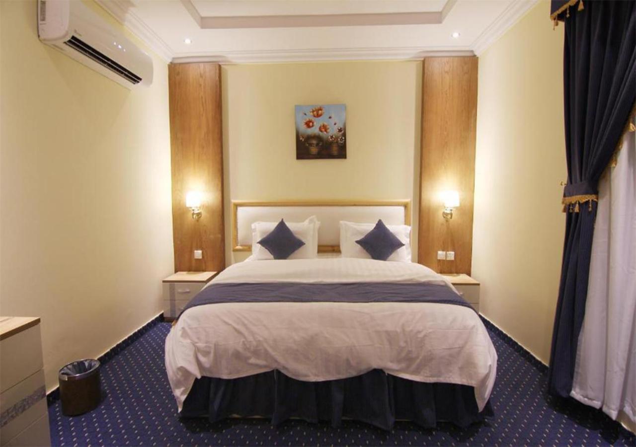 هذا منزلى الحمراء Riyadh Exterior photo