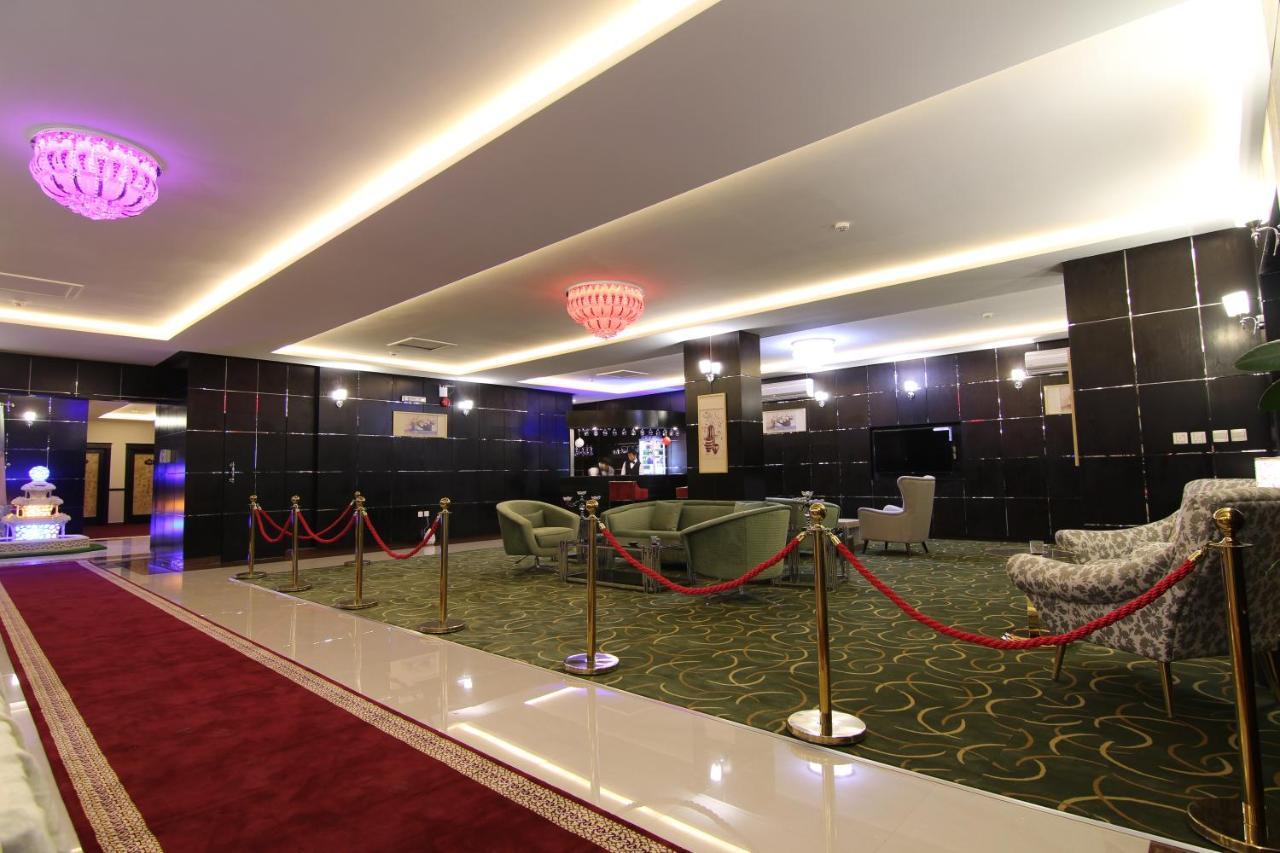 هذا منزلى الحمراء Riyadh Exterior photo