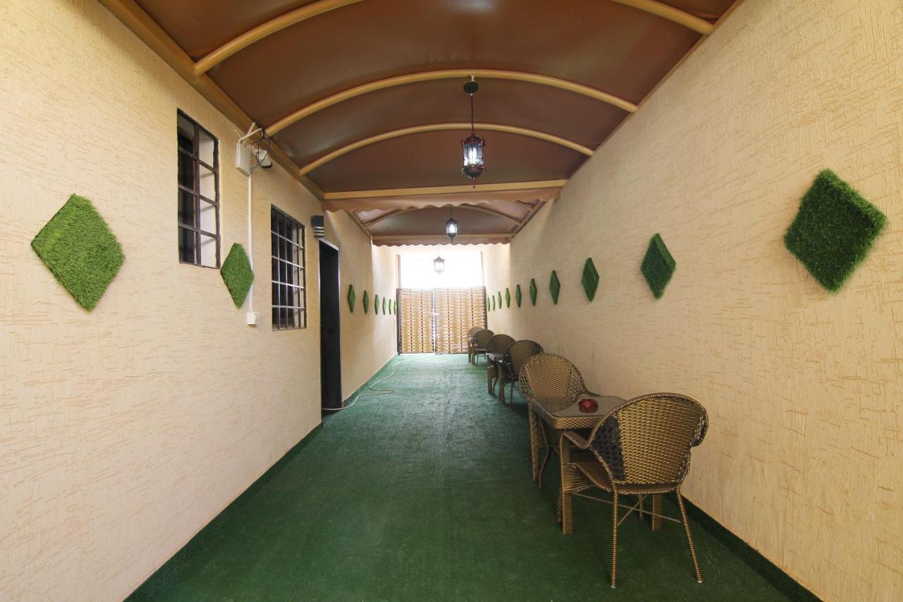 هذا منزلى الحمراء Riyadh Exterior photo