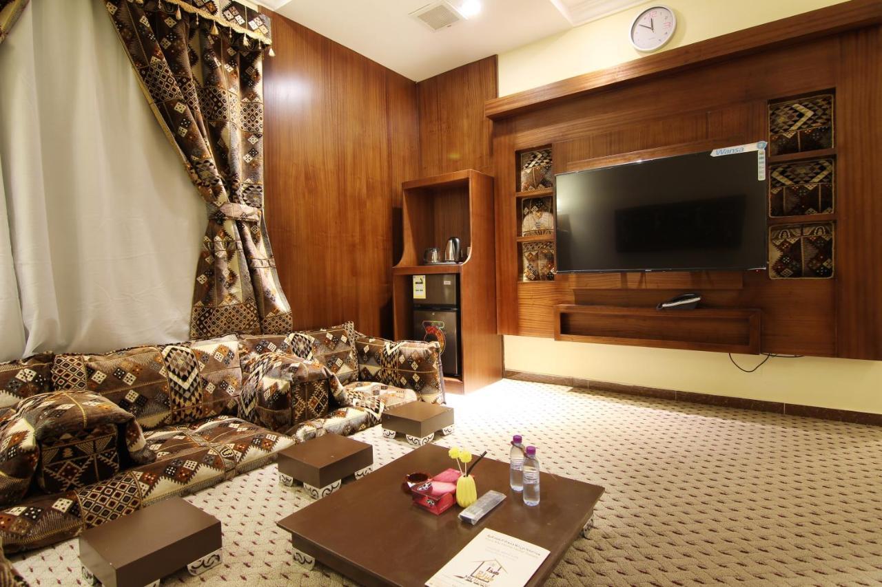هذا منزلى الحمراء Riyadh Exterior photo