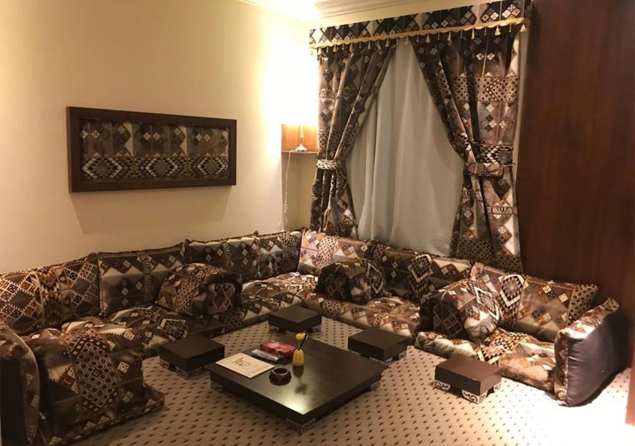 هذا منزلى الحمراء Riyadh Exterior photo